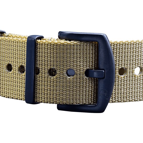 NATO ARMBAND KHAKI MIT SCHWARZER DORNENSCHLIESSE | 24MM
