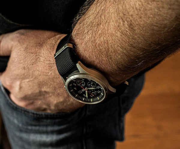 NATO BRACELET BLACK WITH SILVER PIN CLASP | 18MM
