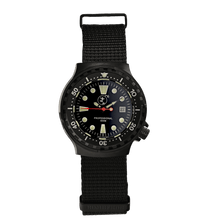 PROFESSIONAL 500 DAMEN-TAUCHERUHR EDELSTAHL BLACK | NATO-ARMBAND